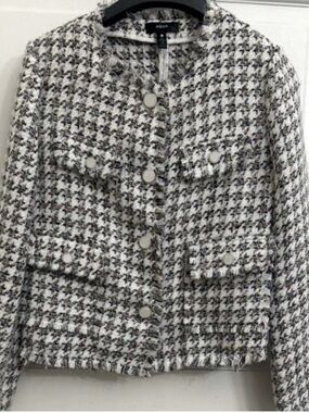 Aqua Bloomingdale's Cropped
Wool Blend
Tweed Blazer